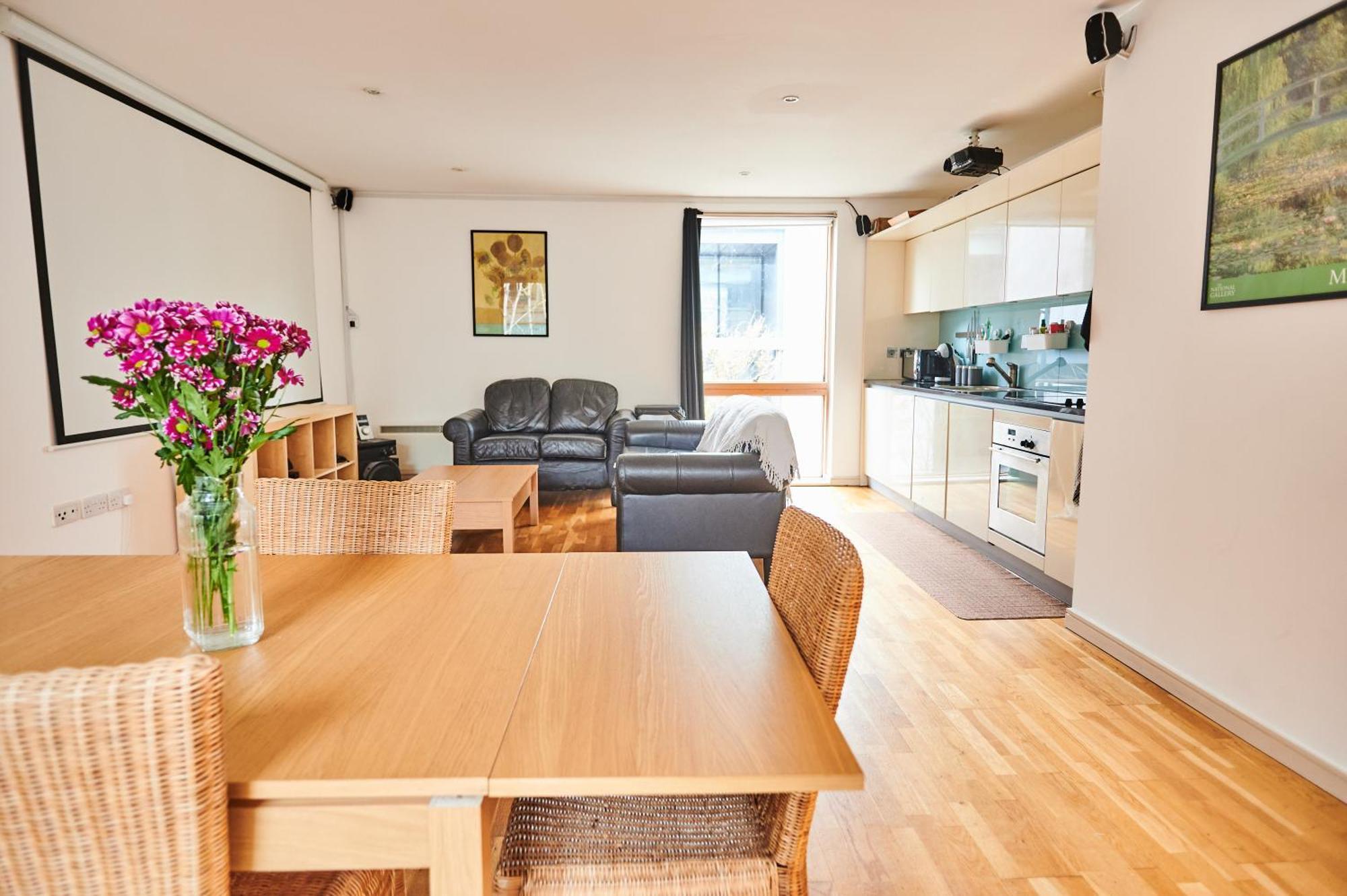 Bright 2 Bedroom Flat In Old Street With Balcony Londres Extérieur photo